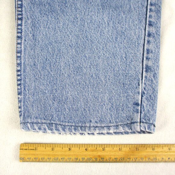 Vintage Levis 33/32 Red Tab Small e Leather Patch Faded Blue Jeans - Picture 5 of 7